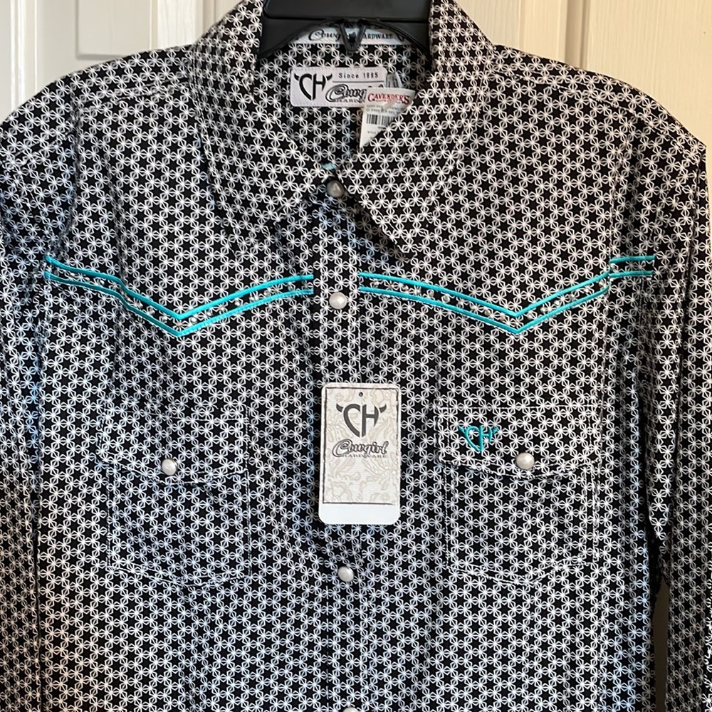 NWT Cowgirl Hardware Women's Black with White Long Sleeve Shirt - Picture 2 of 7